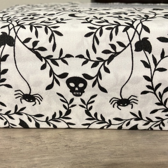 London Kaye Bedding London Kaye Full Size Spooky Vines With Black